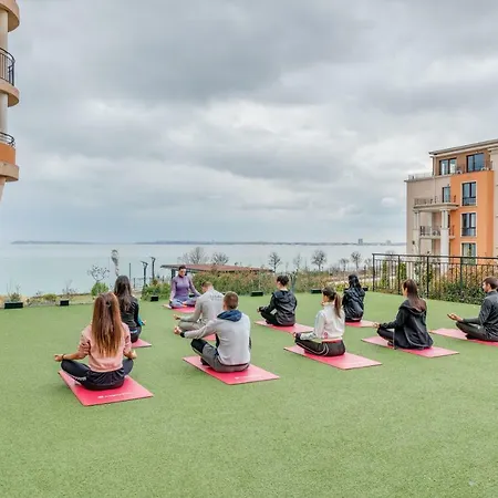 리조트 Grand Sveti Vlas- Seasons Fitness & 5*